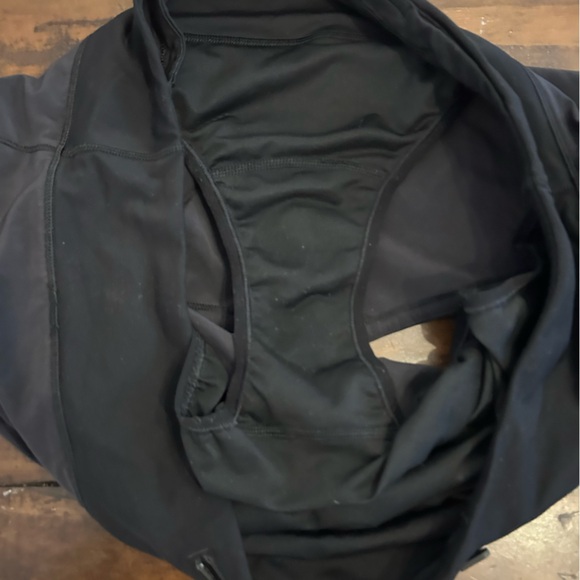 Lululemon Low-Rise Speed Up Short 2.5” - Picture 4 of 7